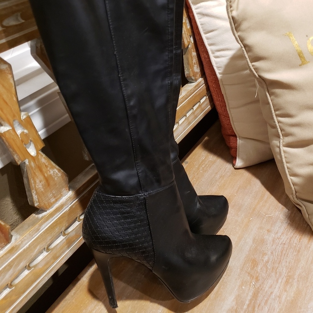 Jennifer Lopez boots